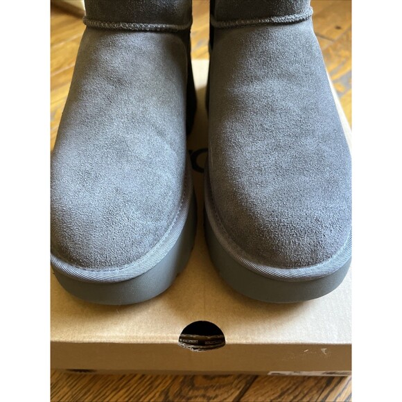 UGG CLASSIC ULTRA MINI NEW HEIGHTS Gray SUEDE WOMEN'S BOOTS US SIZE 10 NIB! - Picture 4 of 11